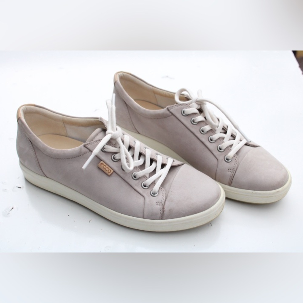Ecco Sofft sneakers